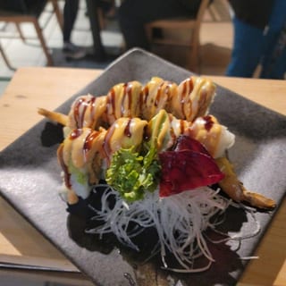 FR14-SHRIMP TRIO ROLL