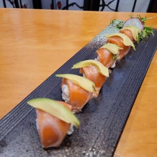 SA7-SALMON BLUE CRAB W/TRUFFLE OIL