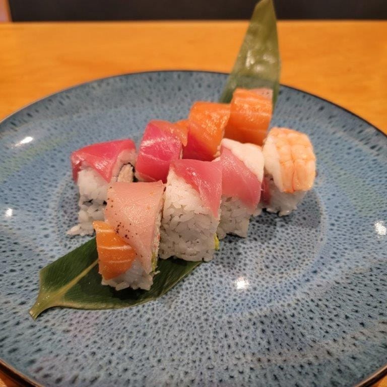 Delicious Rainbow Roll Experience