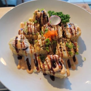 TR4-SPICY TUNA TEMPURA ROLL (8PCS)